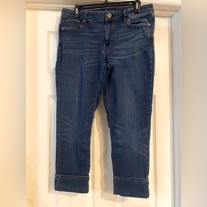 White House Black Market Women’s The Slim Crop Size 10 Jeans.